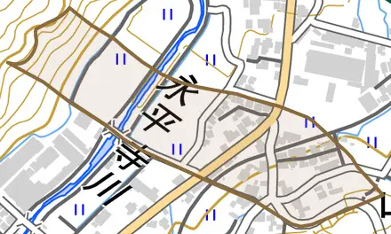 山とその周辺の地図。町の範囲を重ねている