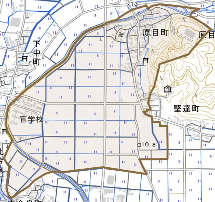 原目町とその周辺の地図。町の範囲を重ねている