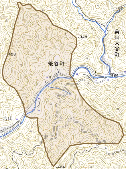 篭谷町とその周辺の地図。町の範囲を重ねている