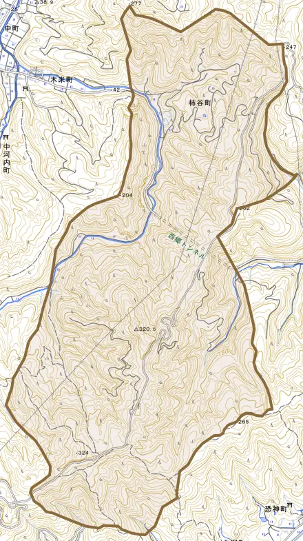 柿谷町とその周辺の地図。町の範囲を重ねている