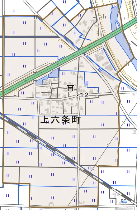 上六条町とその周辺の地図。町の範囲を重ねている