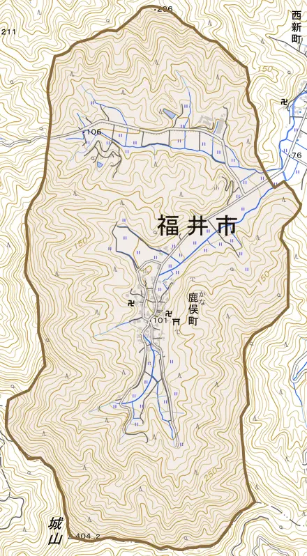 鹿俣町とその周辺の地図。町の範囲を重ねている