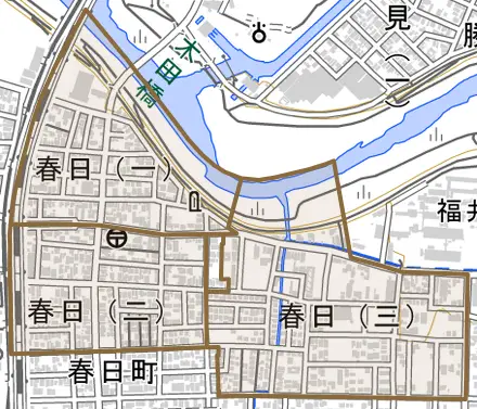 春日とその周辺の地図。町の範囲を重ねている