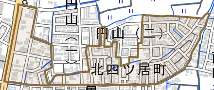 北四ツ居町とその周辺の地図。町の範囲を重ねている