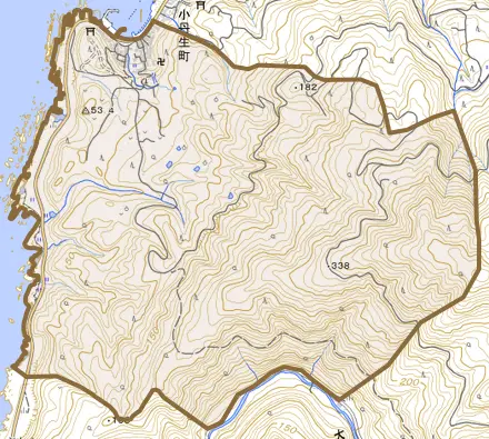 小丹生町とその周辺の地図。町の範囲を重ねている