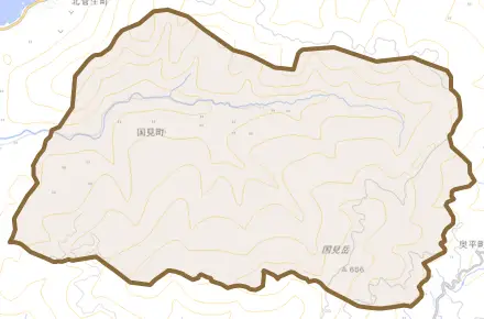 国見町とその周辺の地図。町の範囲を重ねている