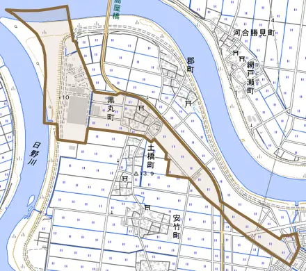 黒丸町とその周辺の地図。町の範囲を重ねている