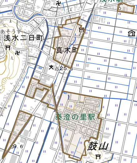 真木町とその周辺の地図。町の範囲を重ねている