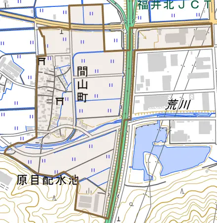 間山町とその周辺の地図。町の範囲を重ねている