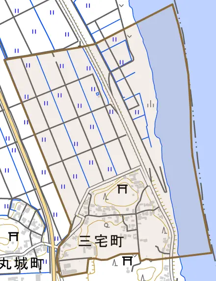 三宅町とその周辺の地図。町の範囲を重ねている