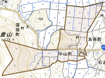 中山町とその周辺の地図。町の範囲を重ねている
