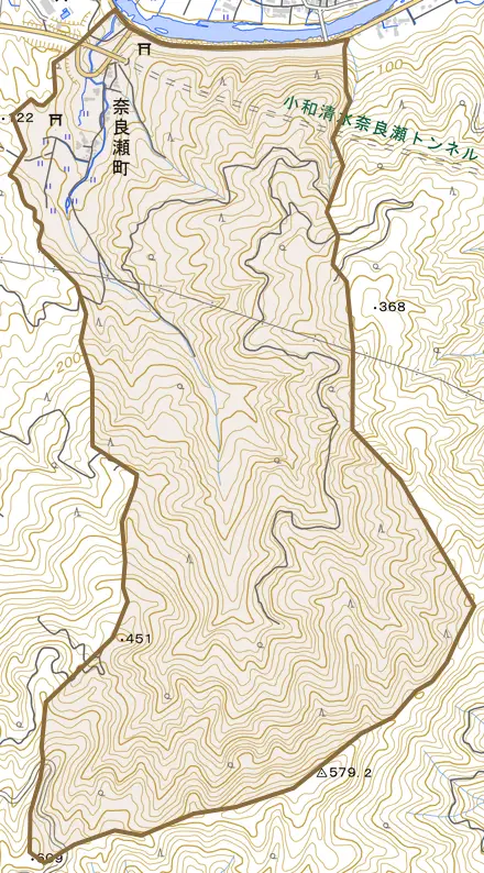 奈良瀬町とその周辺の地図。町の範囲を重ねている