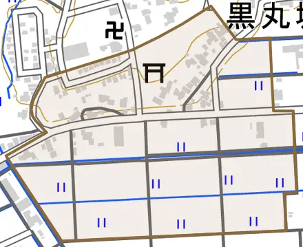 西中野町とその周辺の地図。町の範囲を重ねている