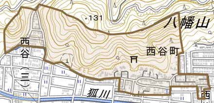 西谷町とその周辺の地図。町の範囲を重ねている