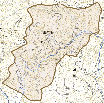 奥平町とその周辺の地図。町の範囲を重ねている