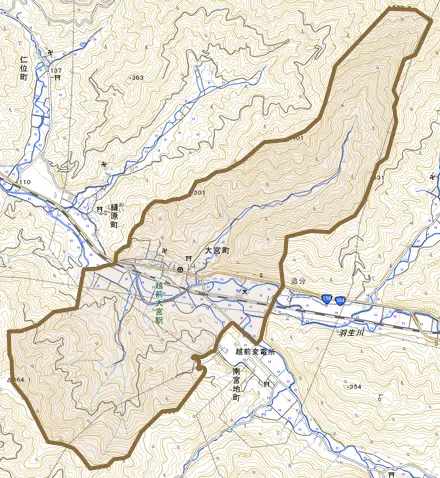 大宮町とその周辺の地図。町の範囲を重ねている
