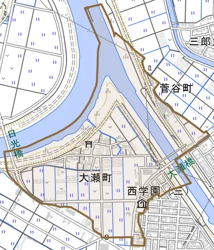 大瀬町とその周辺の地図。町の範囲を重ねている