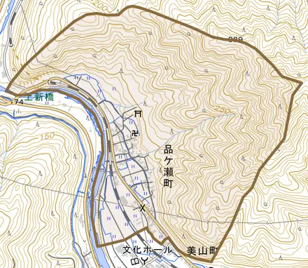 品ケ瀬町とその周辺の地図。町の範囲を重ねている