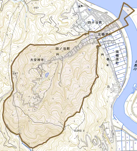 田ノ谷町とその周辺の地図。町の範囲を重ねている