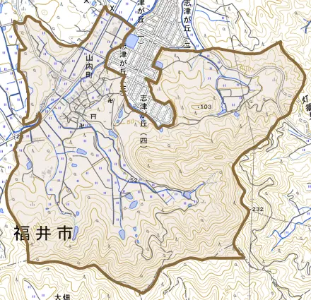 山内町とその周辺の地図。町の範囲を重ねている