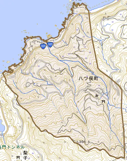 八ツ俣町とその周辺の地図。町の範囲を重ねている