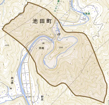 持越とその周辺の地図。町の範囲を重ねている