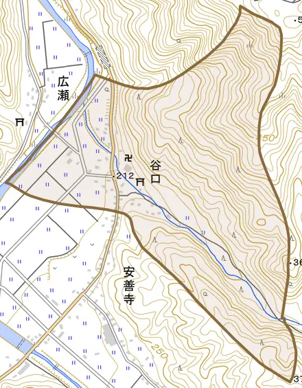 谷口とその周辺の地図。町の範囲を重ねている