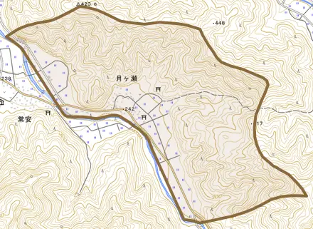 月ケ瀬とその周辺の地図。町の範囲を重ねている