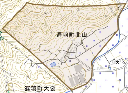 遅羽町北山とその周辺の地図。町の範囲を重ねている