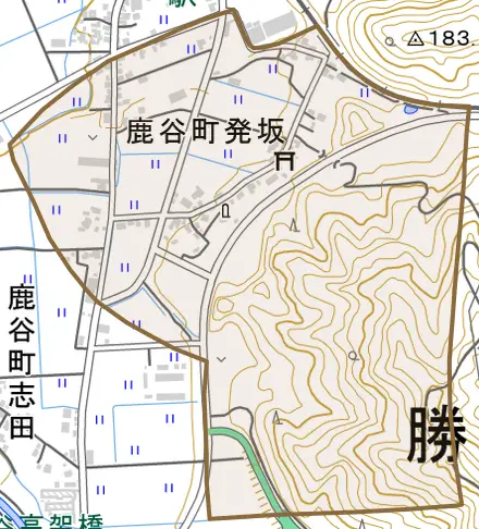 鹿谷町発坂とその周辺の地図。町の範囲を重ねている
