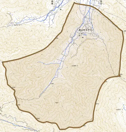 鹿谷町矢戸口とその周辺の地図。町の範囲を重ねている