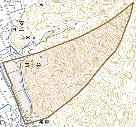 五十谷とその周辺の地図。町の範囲を重ねている