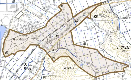 金山とその周辺の地図。町の範囲を重ねている