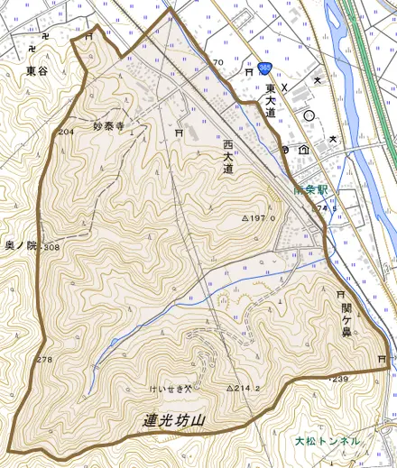 西大道とその周辺の地図。町の範囲を重ねている