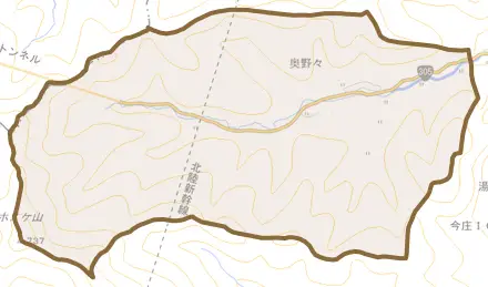 奥野々とその周辺の地図。町の範囲を重ねている