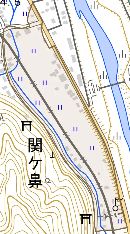 関ケ鼻とその周辺の地図。町の範囲を重ねている
