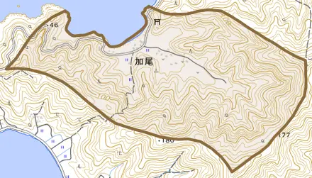 加尾とその周辺の地図。町の範囲を重ねている