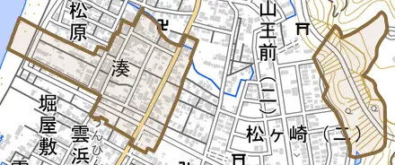 湊とその周辺の地図。町の範囲を重ねている