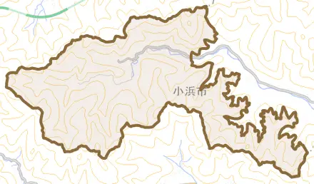 小屋とその周辺の地図。町の範囲を重ねている
