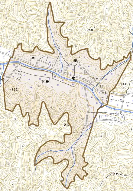 下田とその周辺の地図。町の範囲を重ねている