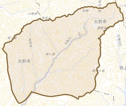 上打波とその周辺の地図。町の範囲を重ねている