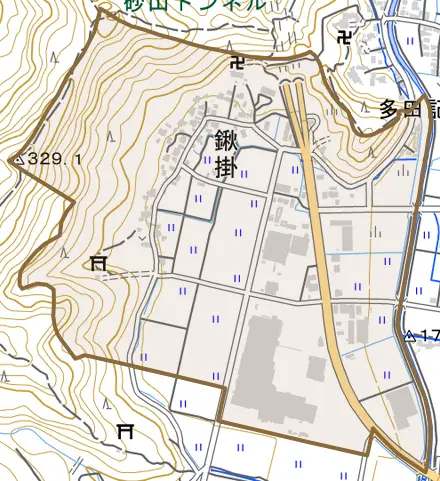 鍬掛とその周辺の地図。町の範囲を重ねている