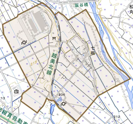 七板とその周辺の地図。町の範囲を重ねている