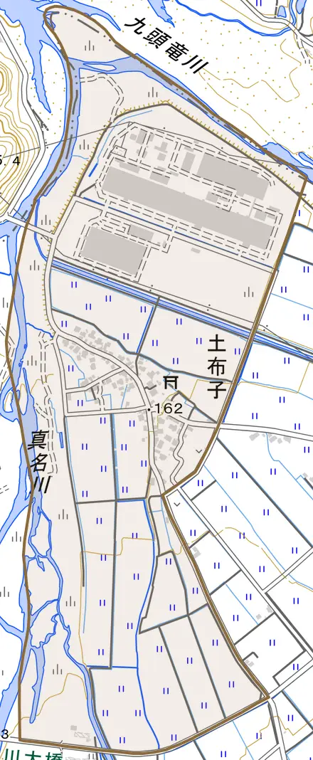 土布子とその周辺の地図。町の範囲を重ねている