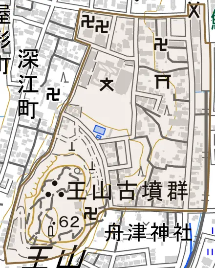 日の出町とその周辺の地図。町の範囲を重ねている