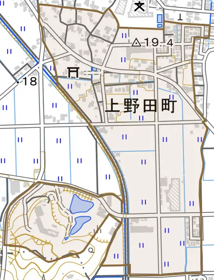 上野田町とその周辺の地図。町の範囲を重ねている