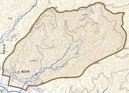 尾花町とその周辺の地図。町の範囲を重ねている