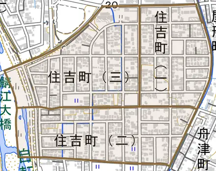 住吉町とその周辺の地図。町の範囲を重ねている