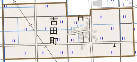 吉田町とその周辺の地図。町の範囲を重ねている