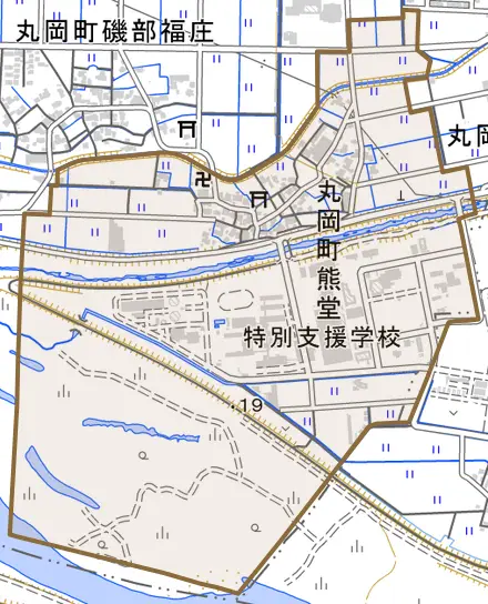 丸岡町熊堂とその周辺の地図。町の範囲を重ねている